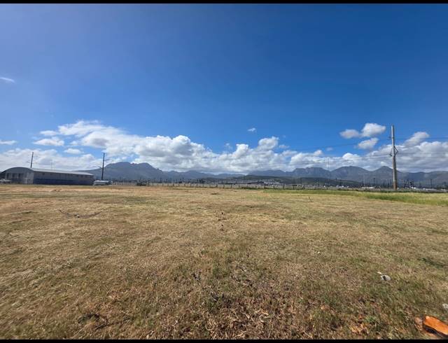 20,887M² VACANT LAND TO LET IN BROADLANDS PARK